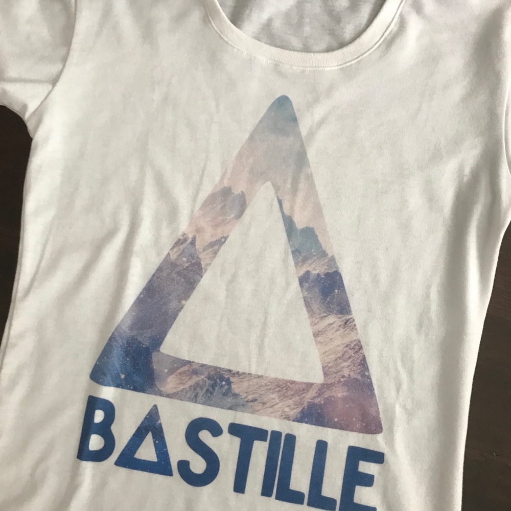 Bastille tee shirt size small longer length